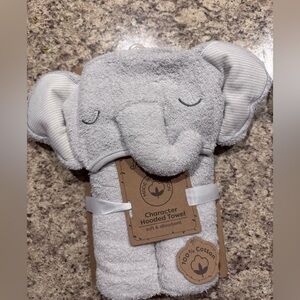 Kids Gray Elephant Hooded Towel